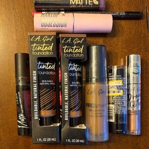 LA Girl Tinted & Pro Matte Foundation Duo in Medium Beige